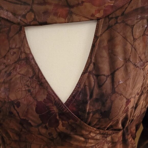 SNOSKINS BOATNECK TOP W/OPEN V-NECK - Picture 2 of 6